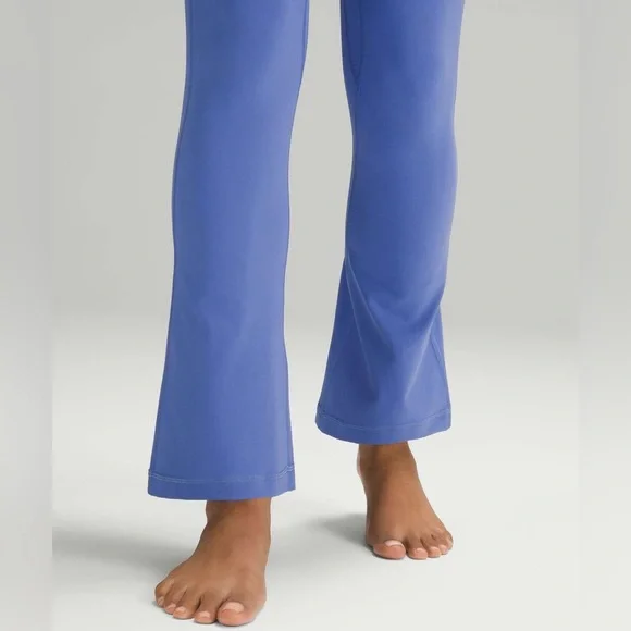 Lululemon Align High-Rise Mini-Flared Pant 28" - Picture 4 of 12